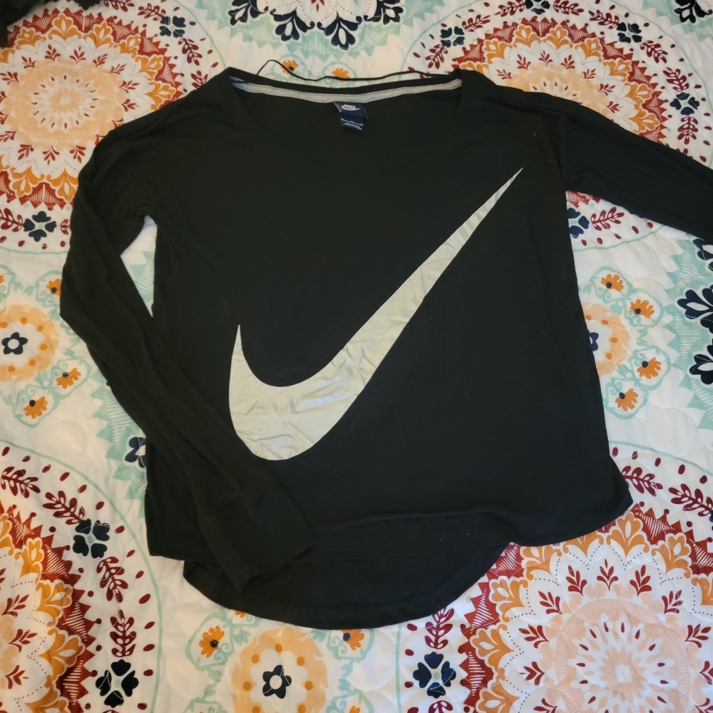 Nike Long Sleeved Tee